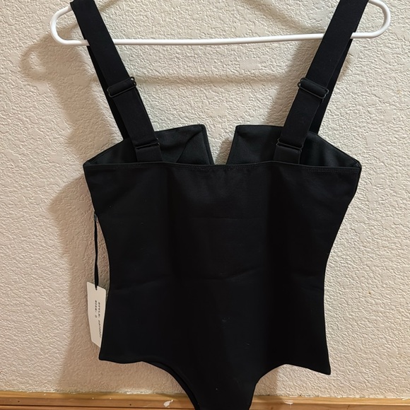 NWT Black V neck size Small Bodysuit!!! - Picture 2 of 6